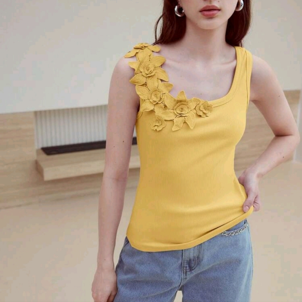 APPLIQUES RIB-KNIT TANK TOP - Picture 1 of 5